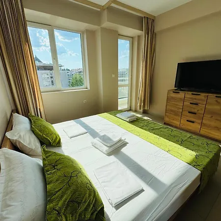 Sunny House 401 Two Bedroom Apartment