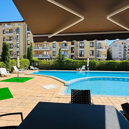 Sunny House 401 Two Bedroom Apartman Napospart